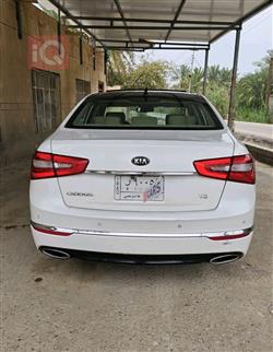 كيا كادينزا